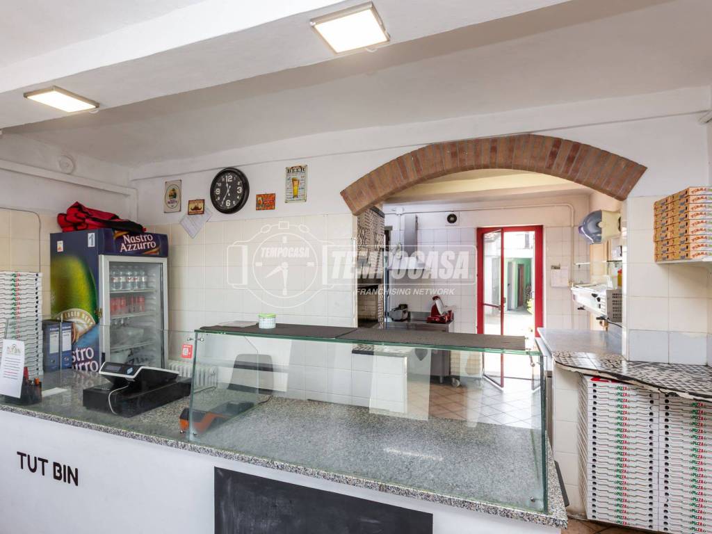 negozio in vendita a Villastellone