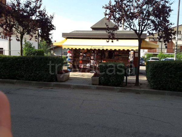 negozio in vendita a Villastellone