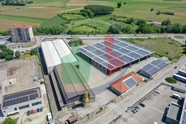 capannone in vendita a Villastellone
