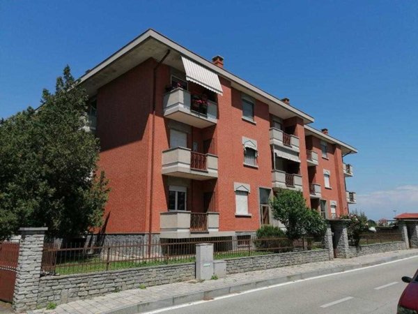 locale di sgombero in vendita a Vinovo