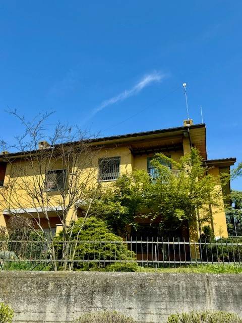 casa indipendente in vendita a Vinovo in zona Garino