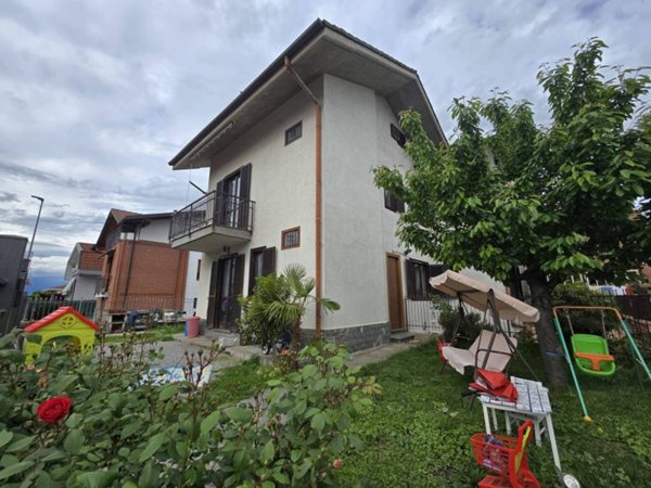 casa indipendente in vendita a Vinovo in zona Tetti Rosa