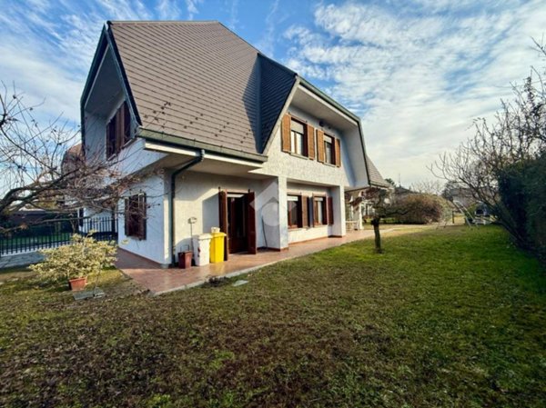 casa indipendente in vendita a Vinovo in zona Garino