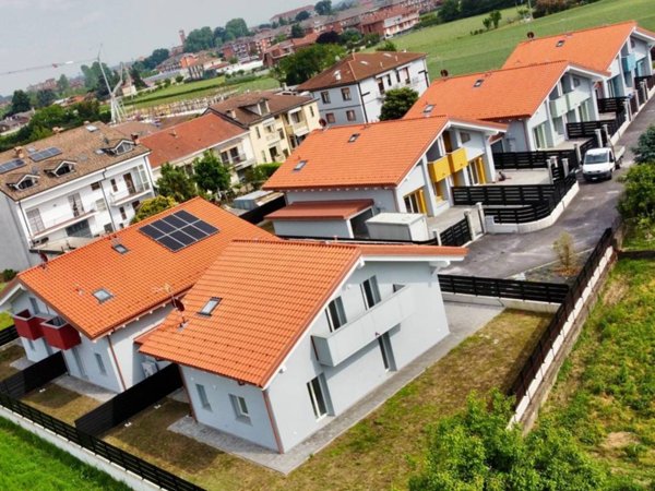 casa indipendente in vendita a Vinovo in zona Tetti Rosa