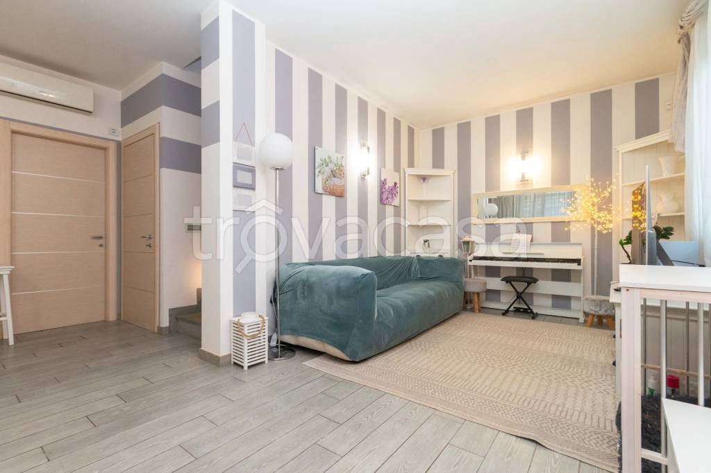 casa indipendente in vendita a Vinovo in zona Garino