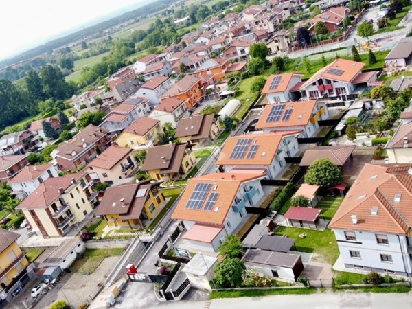 casa indipendente in vendita a Vinovo in zona Tetti Rosa
