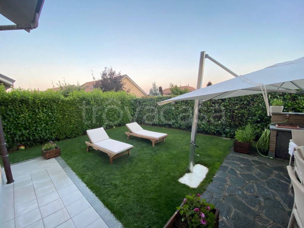 casa indipendente in vendita a Vinovo in zona Garino