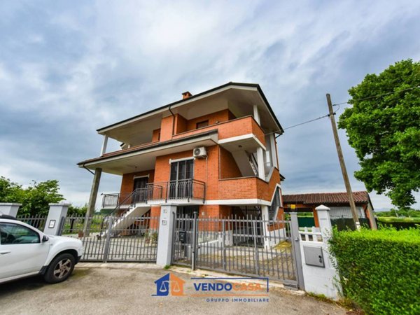casa indipendente in vendita a Vinovo