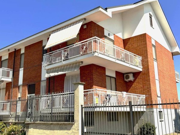 appartamento in vendita a Vinovo in zona Tetti Rosa