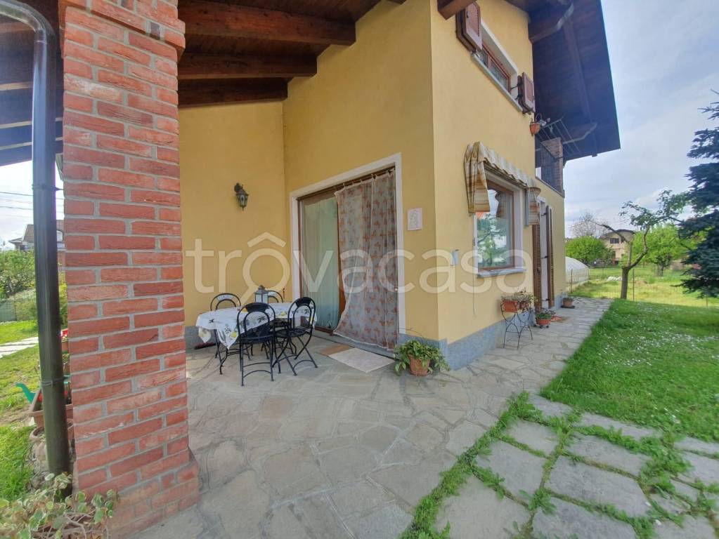 casa indipendente in vendita a Vinovo in zona Tetti Rosa