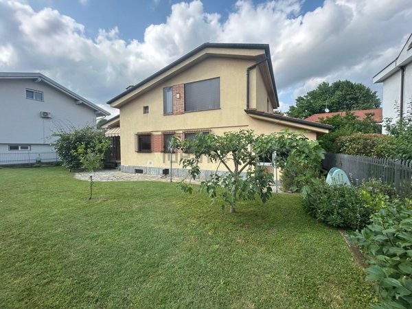 casa indipendente in vendita a Vinovo