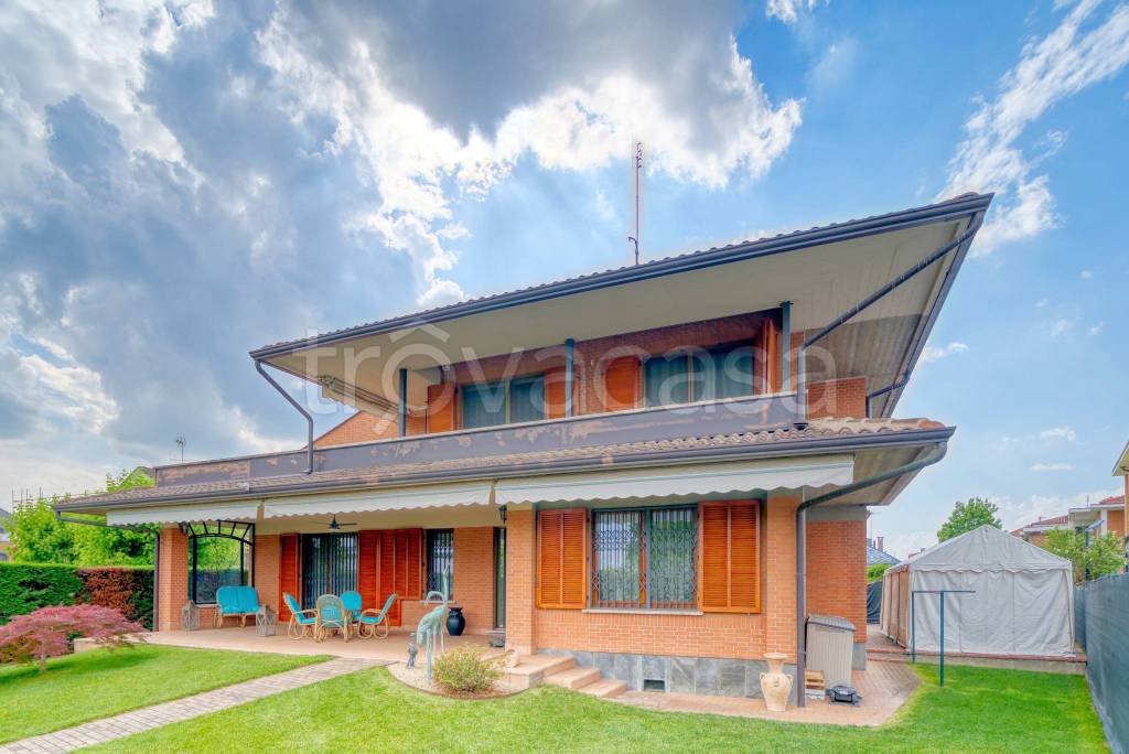 casa indipendente in vendita a Vinovo in zona Garino