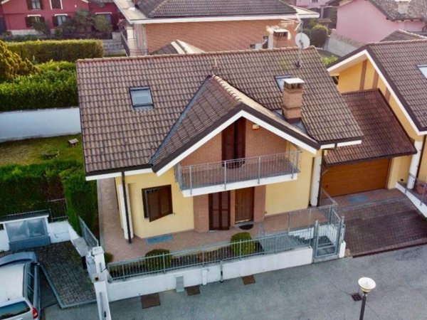 casa indipendente in vendita a Vinovo