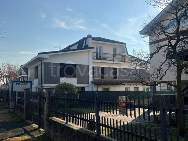 casa indipendente in vendita a Vinovo in zona Garino