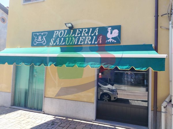 negozio in vendita a Vinovo