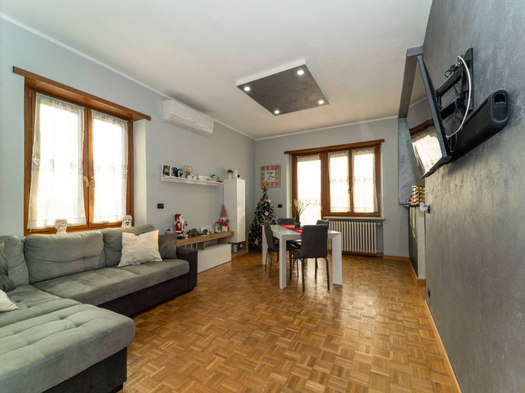 appartamento in vendita a Vinovo in zona Tetti Rosa