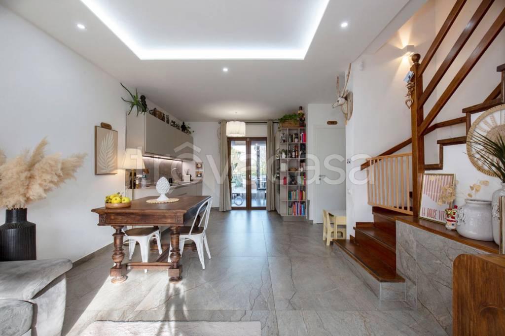 casa indipendente in vendita a Vinovo in zona Garino