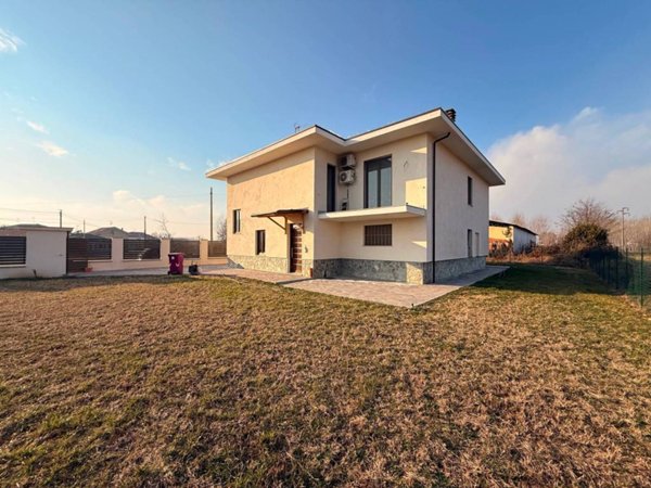 casa indipendente in vendita a Vinovo in zona Tetti Rosa