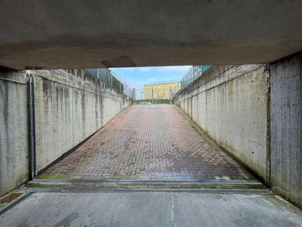 negozio in vendita a Vinovo