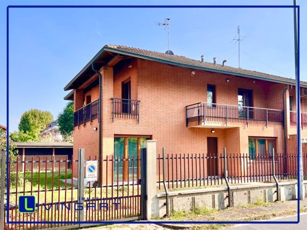 casa indipendente in vendita a Vinovo in zona Garino