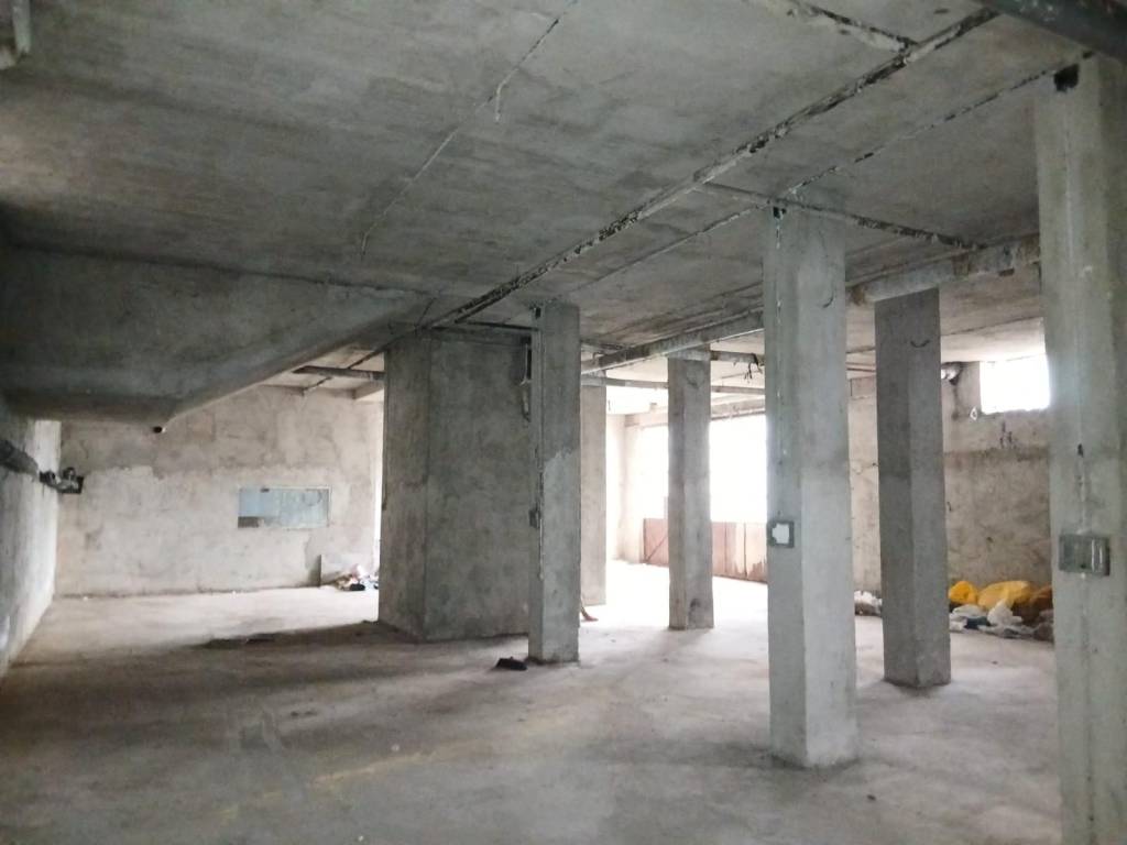 locale commerciale in vendita a Vinovo in zona Garino