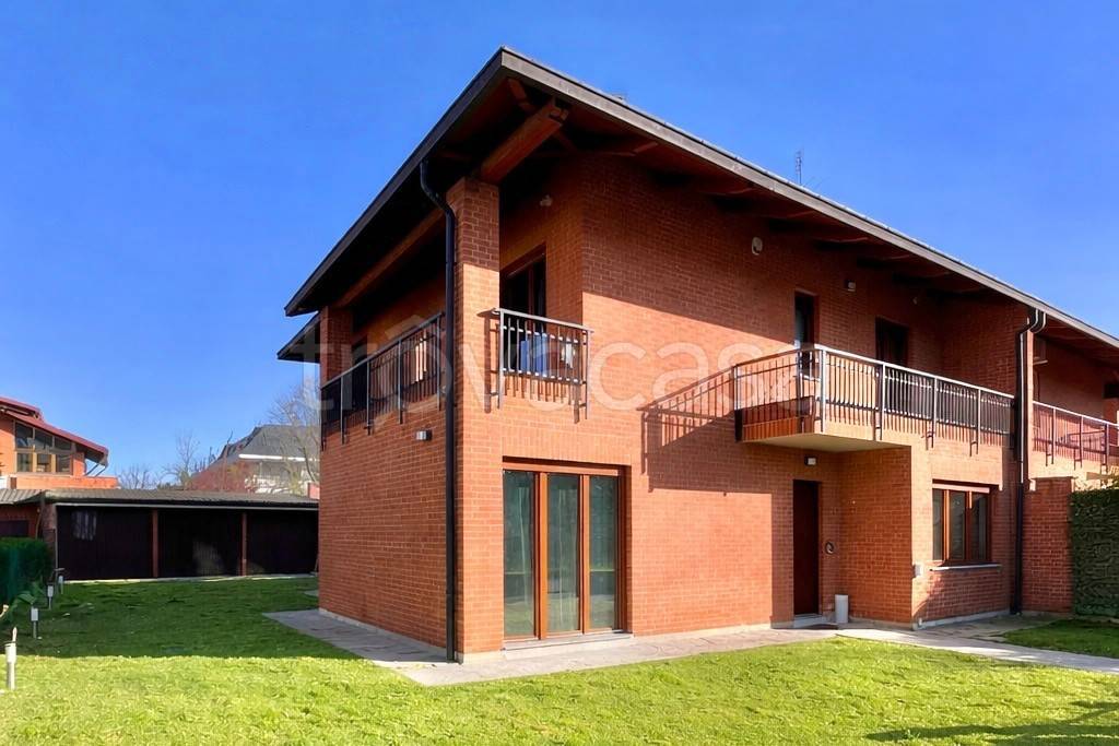 casa indipendente in vendita a Vinovo in zona Garino