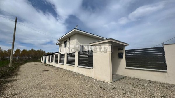 casa indipendente in vendita a Vinovo in zona Tetti Rosa
