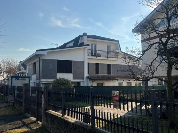 casa indipendente in vendita a Vinovo in zona Garino