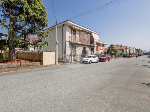 appartamento in vendita a Vinovo in zona Tetti Rosa