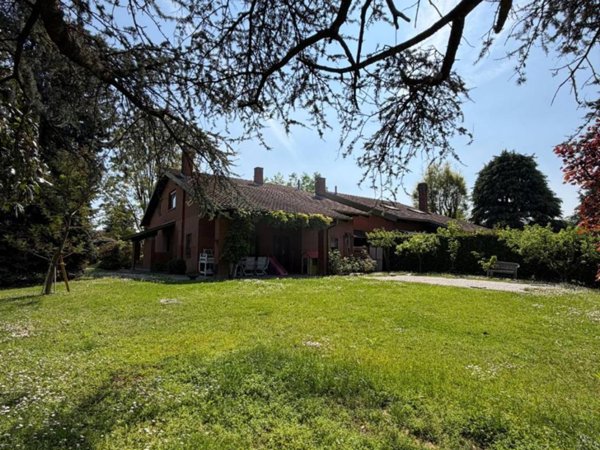 casa indipendente in vendita a Vinovo in zona Garino