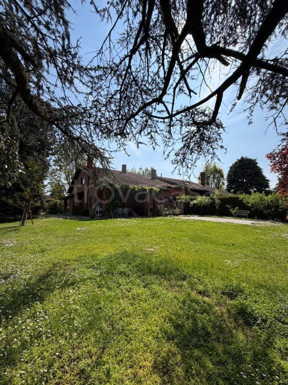casa indipendente in vendita a Vinovo in zona Garino