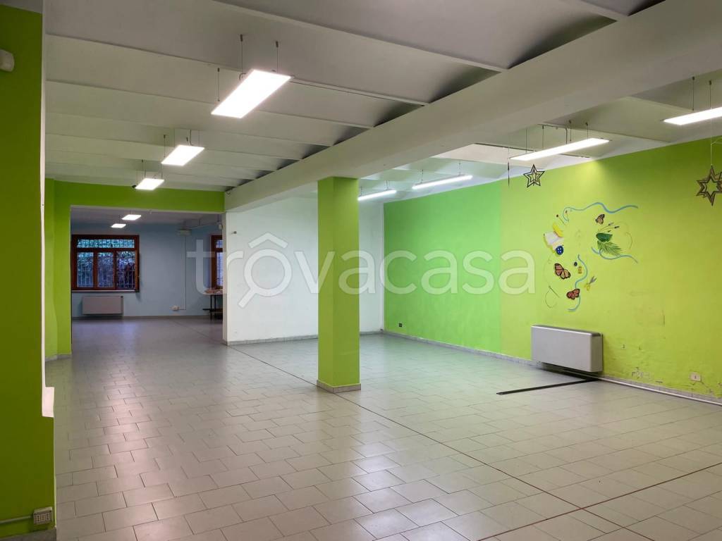 negozio in vendita a Vinovo