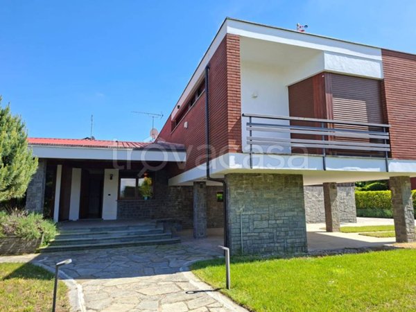 casa indipendente in vendita a Vinovo in zona Garino