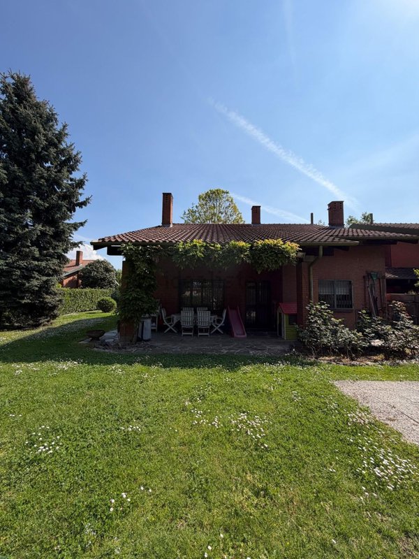 casa indipendente in vendita a Vinovo