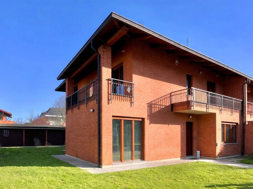casa indipendente in vendita a Vinovo in zona Garino
