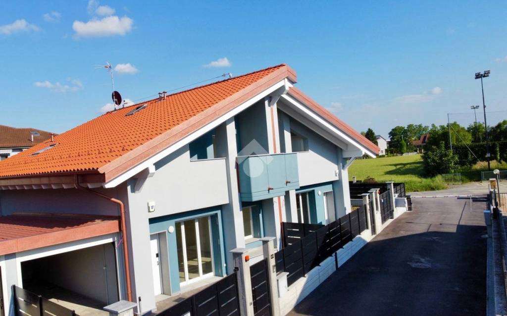 casa indipendente in vendita a Vinovo in zona Tetti Rosa