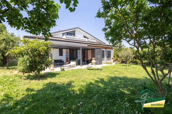 casa indipendente in vendita a Vinovo in zona Garino