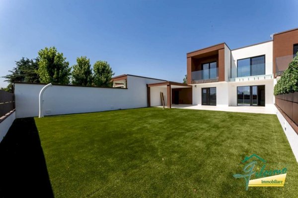 casa indipendente in vendita a Vinovo in zona Garino