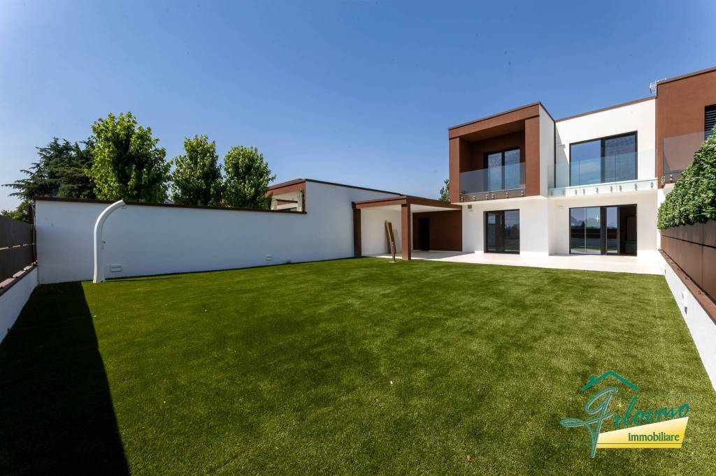 casa indipendente in vendita a Vinovo in zona Garino