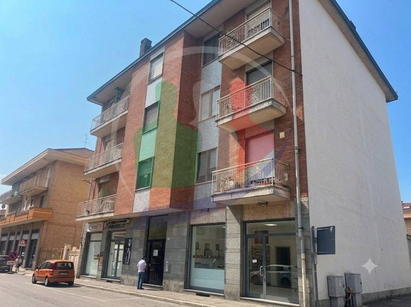 locale commerciale in vendita a Vinovo