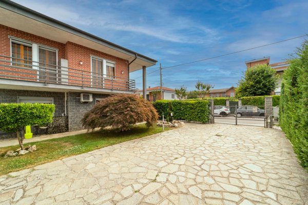 casa indipendente in vendita a Vinovo