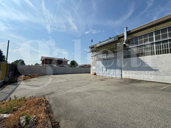 capannone in vendita a Vinovo in zona Garino