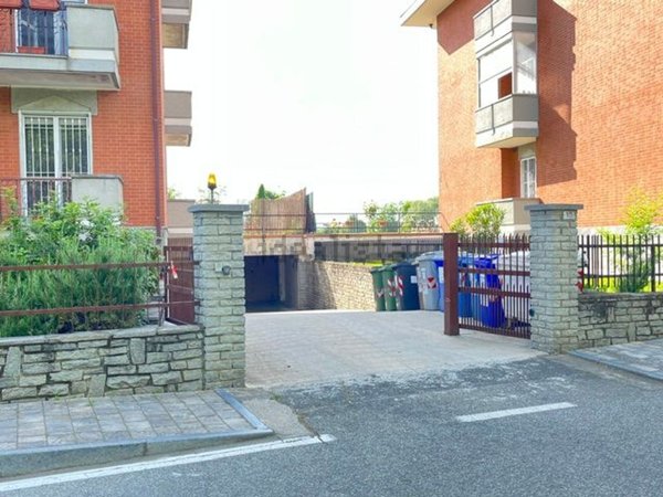 box auto in vendita a Vinovo in zona Tetti Rosa