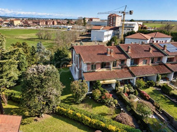casa indipendente in vendita a Vinovo in zona Garino