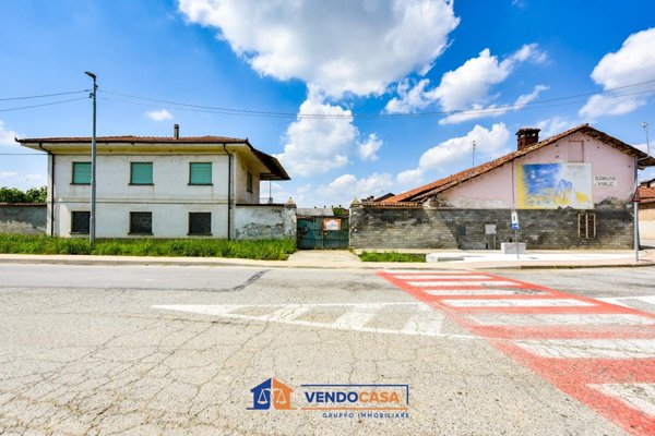 casale in vendita a Virle Piemonte