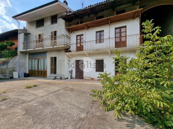 casa indipendente in vendita a Vische