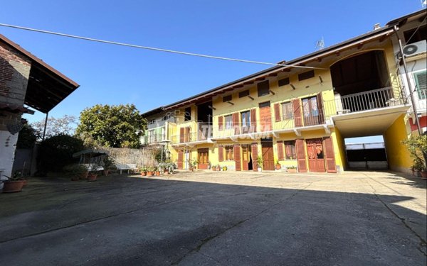 casa indipendente in vendita a Vische