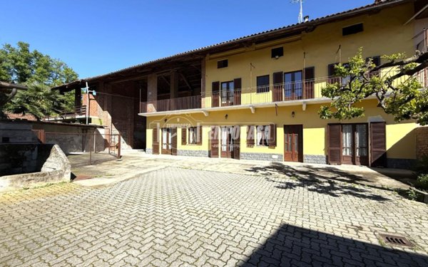 casa indipendente in vendita a Vische