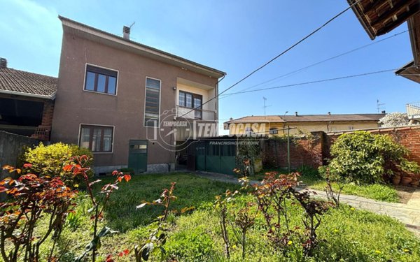 casa indipendente in vendita a Vische