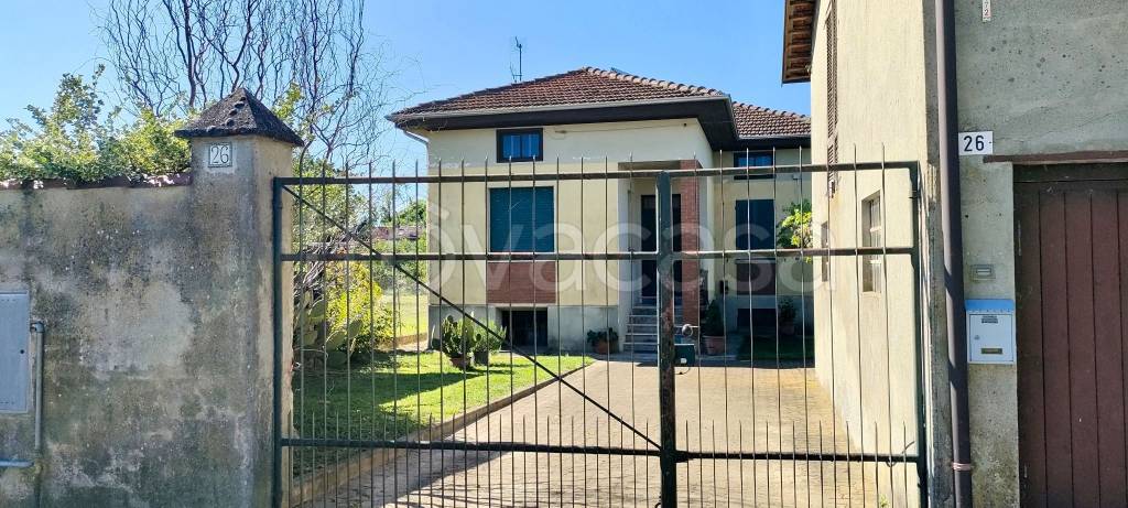 casa indipendente in vendita a Vische